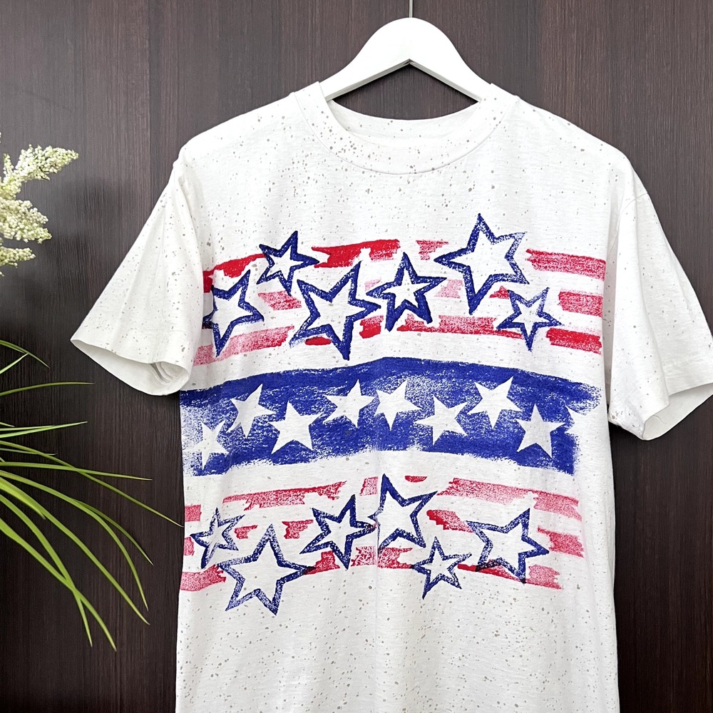 Vintage 90s Art Works by Knit Works - USA Stars & Stripes shirt fit Men's Medium